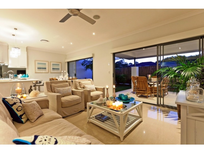 92-94 Sturgeon Street, Ormiston QLD 4160