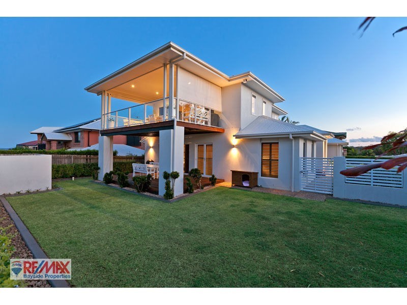 15 Brampton Close, Redland Bay QLD 4165