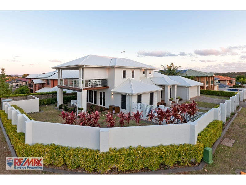 15 Brampton Close, Redland Bay QLD 4165
