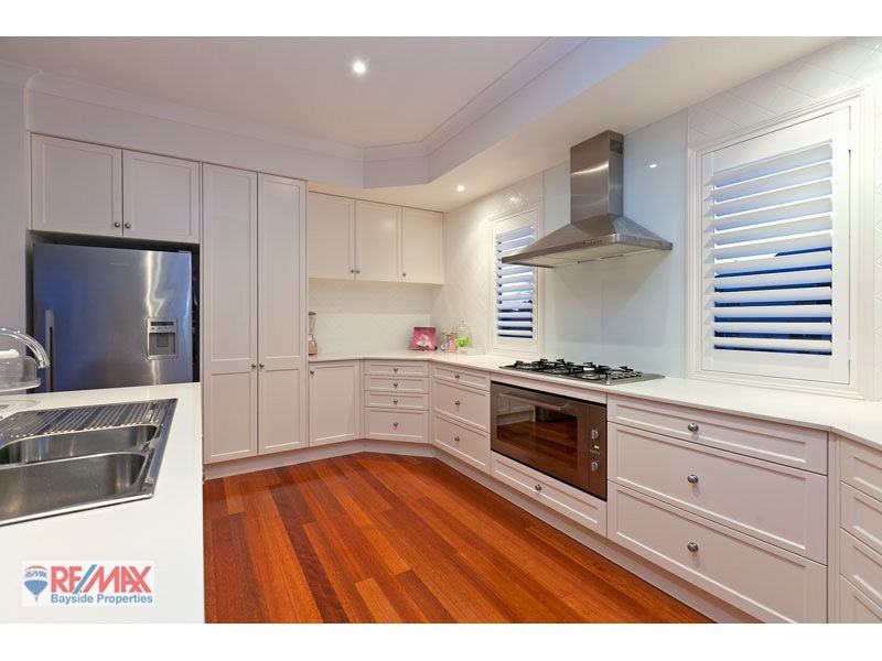 15 Brampton Close, Redland Bay QLD 4165
