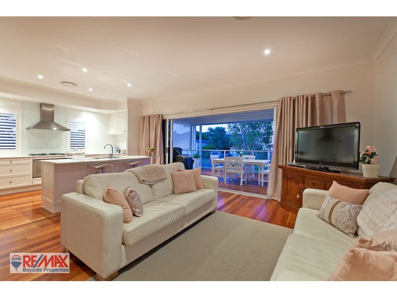 15 Brampton Close, Redland Bay QLD 4165