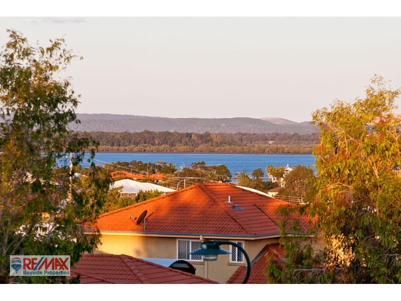 15 Brampton Close, Redland Bay QLD 4165