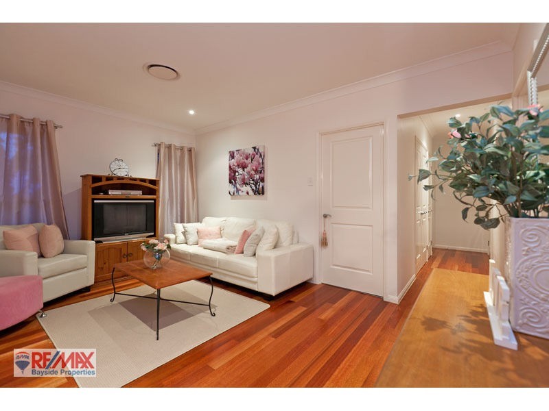 15 Brampton Close, Redland Bay QLD 4165
