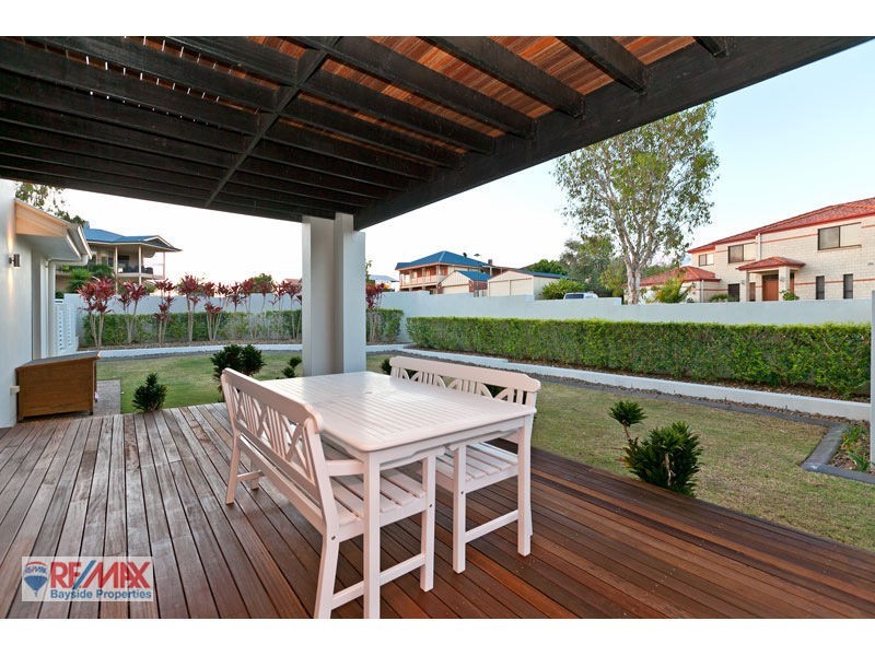 15 Brampton Close, Redland Bay QLD 4165