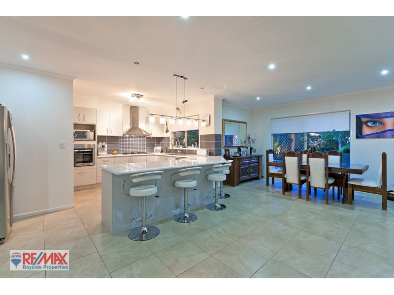 21 Bedarra St, Redland Bay QLD 4165