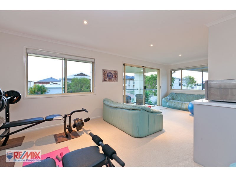 21 Bedarra St, Redland Bay QLD 4165