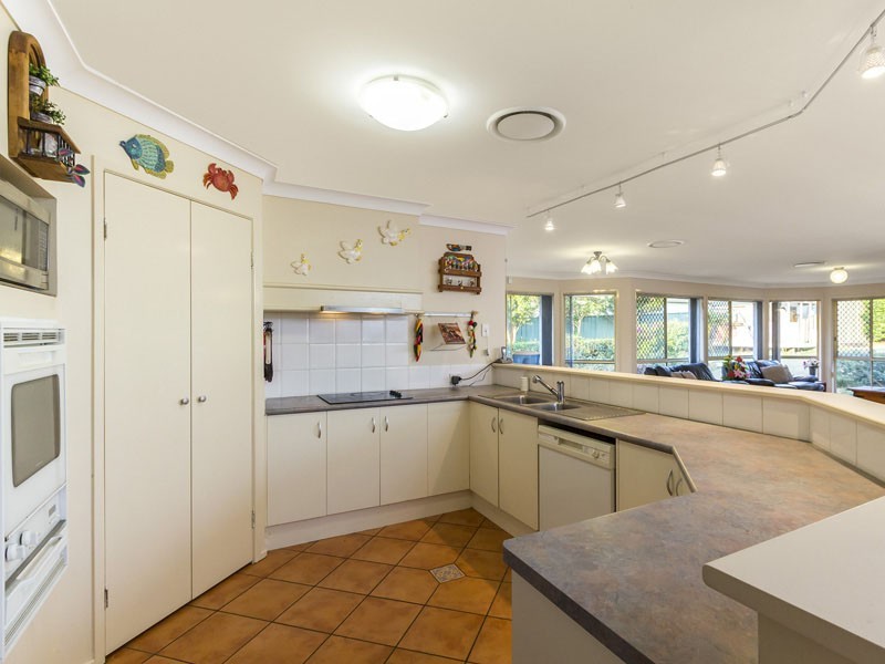 18 LAUREN COURT, Birkdale QLD 4159