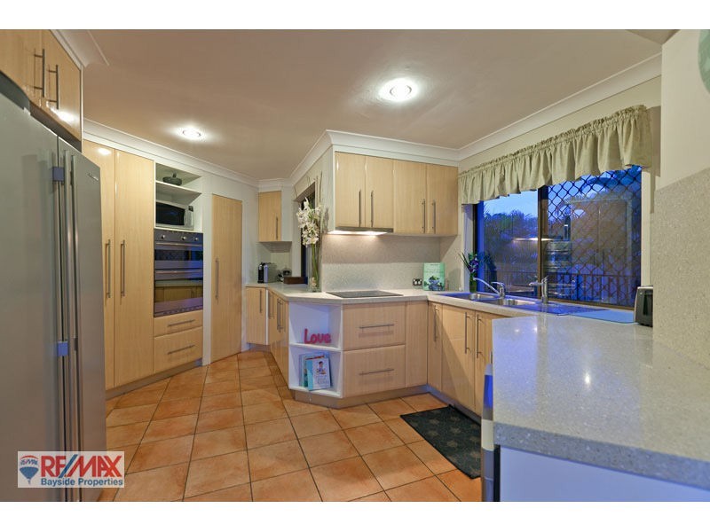 67 Dorsal Dr, Birkdale QLD 4159