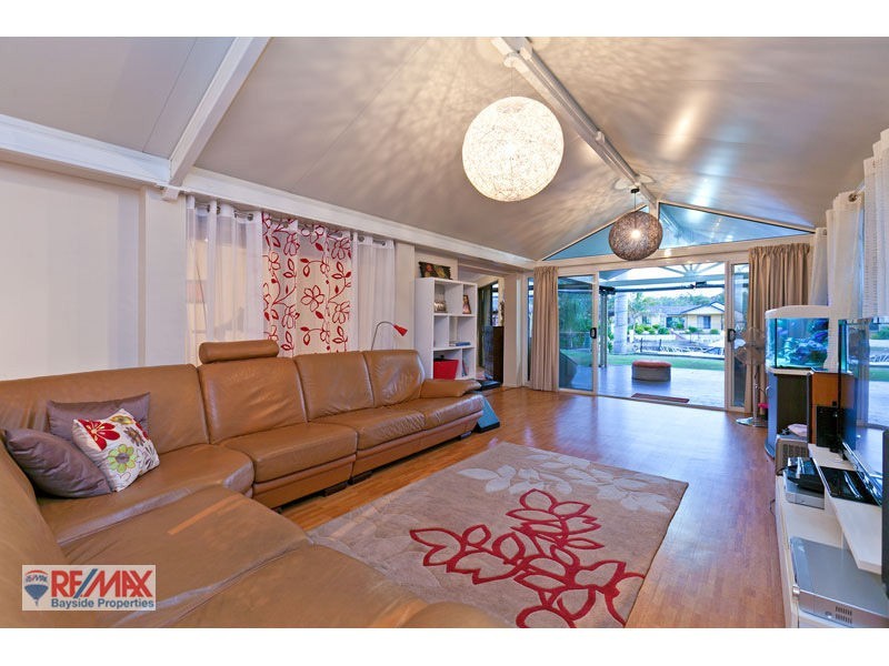 67 Dorsal Dr, Birkdale QLD 4159