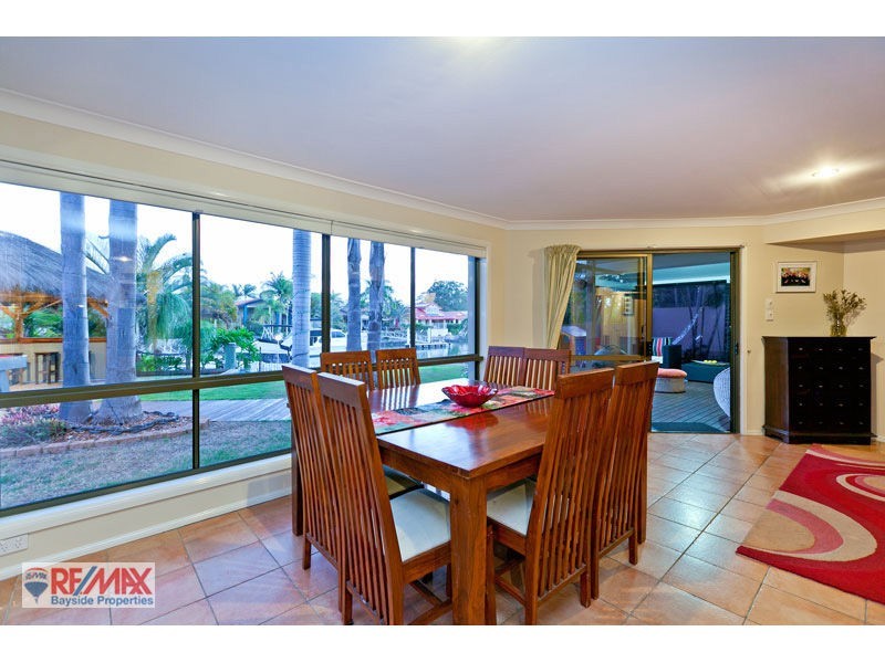67 Dorsal Dr, Birkdale QLD 4159