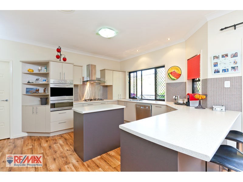 7 Sycamore Street, Redland Bay QLD 4165