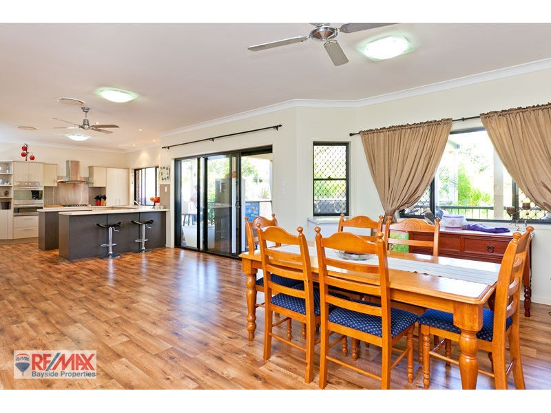 7 Sycamore Street, Redland Bay QLD 4165