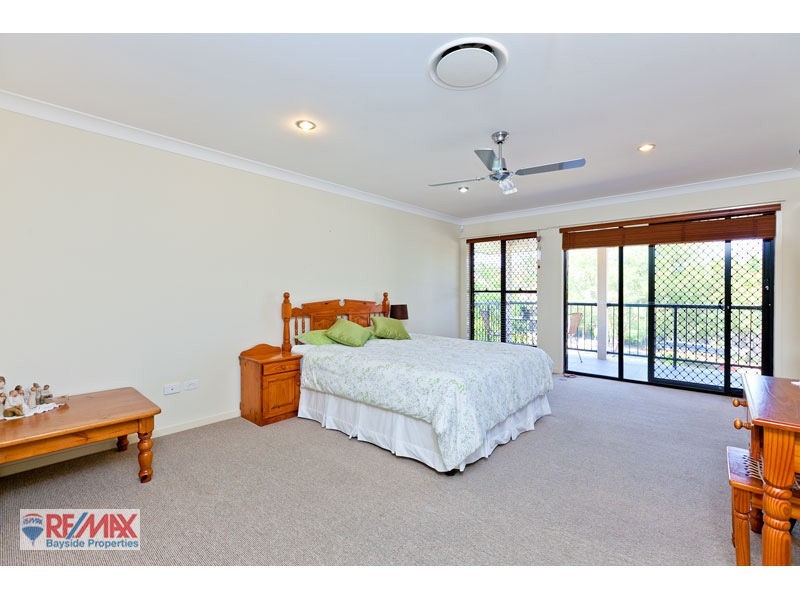 7 Sycamore Street, Redland Bay QLD 4165