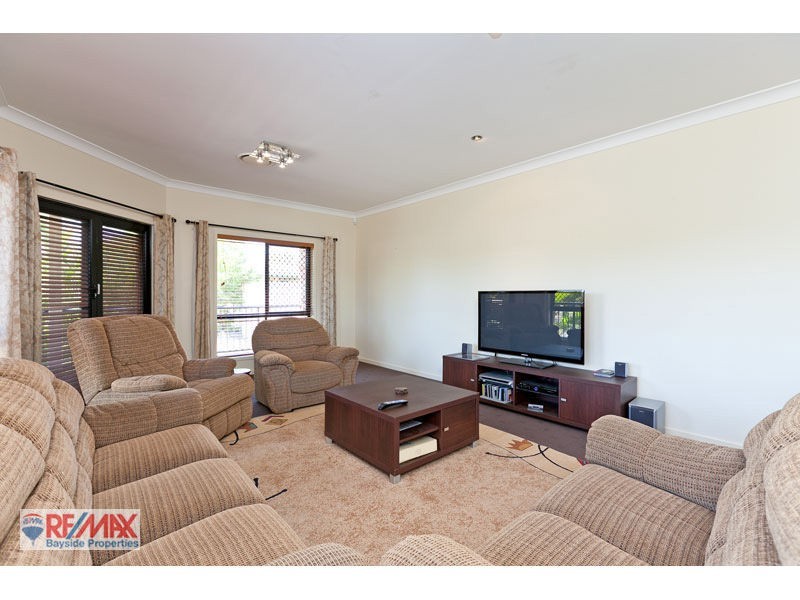 7 Sycamore Street, Redland Bay QLD 4165
