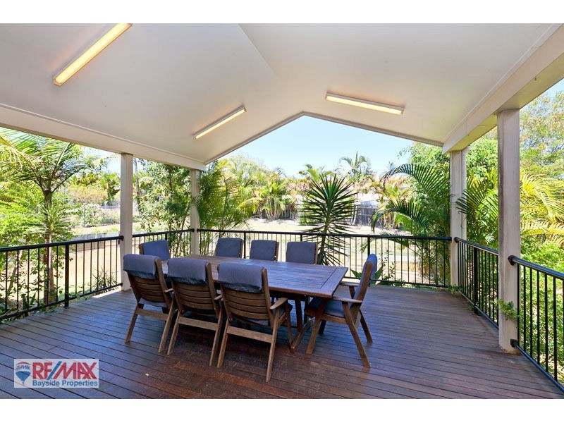 7 Sycamore Street, Redland Bay QLD 4165