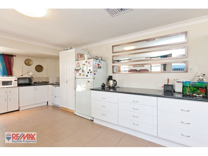 7 Sycamore Street, Redland Bay QLD 4165