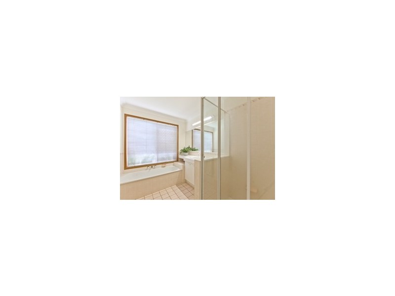 4 Sylvania Street, Wellington Point QLD 4160