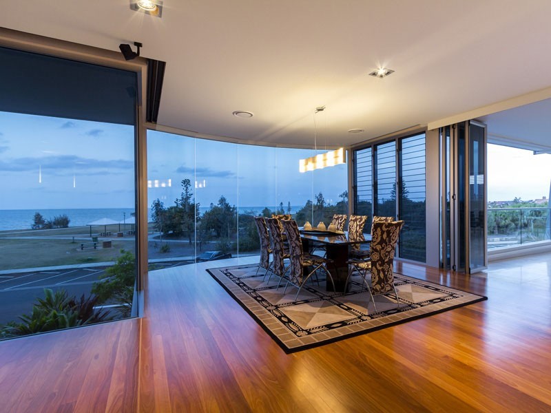 18 Portsmouth Place, Raby Bay QLD 4163