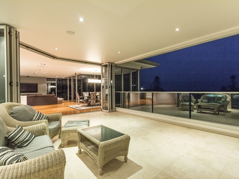 18 Portsmouth Place, Raby Bay QLD 4163