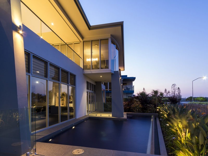 18 Portsmouth Place, Raby Bay QLD 4163