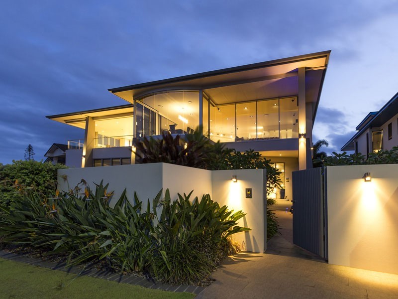 18 Portsmouth Place, Raby Bay QLD 4163