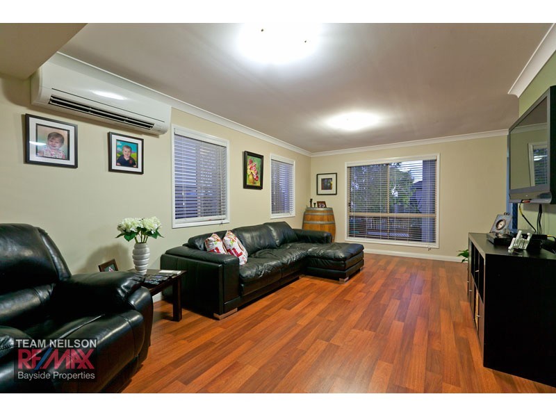 6 Brampton Close, Redland Bay QLD 4165