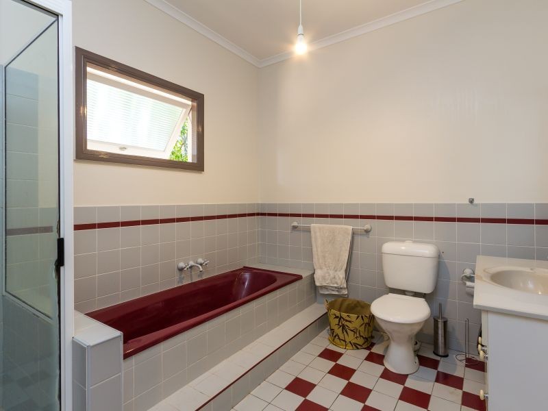161 Esplanade, Redland Bay QLD 4165