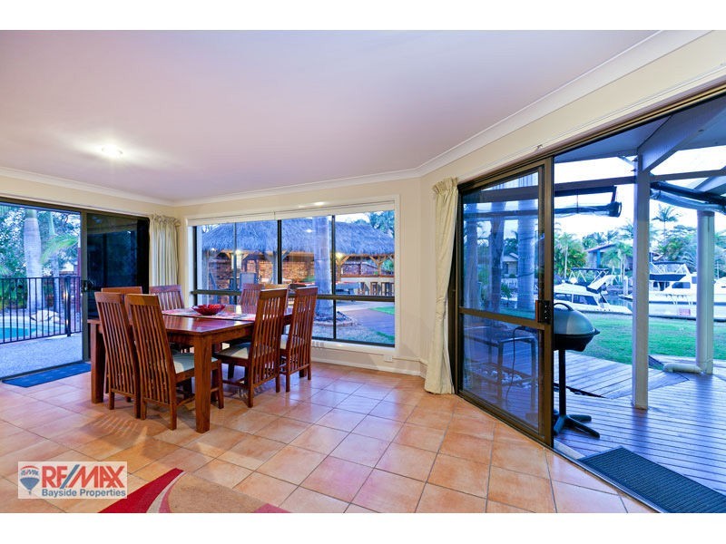 67 Dorsal Dr, Birkdale QLD 4159