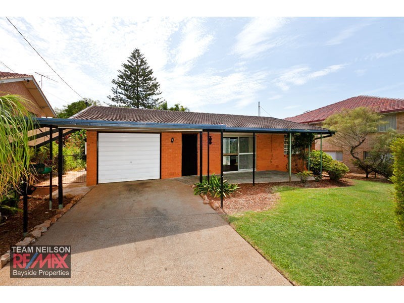 73 Hamilton St, Redland Bay QLD 4165