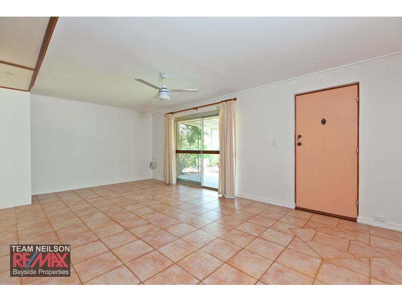 73 Hamilton St, Redland Bay QLD 4165