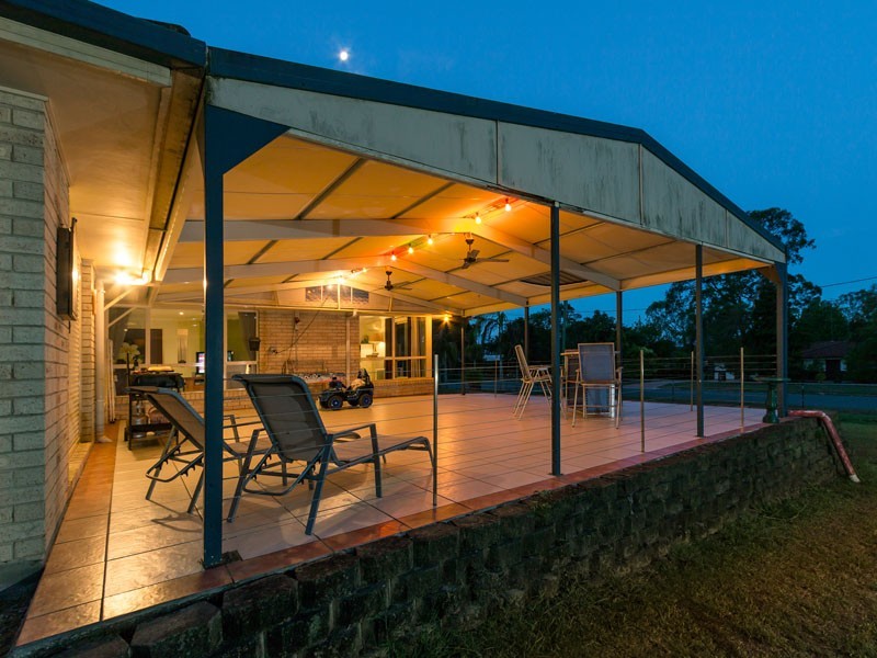 21 Banksia Street, Redland Bay QLD 4165