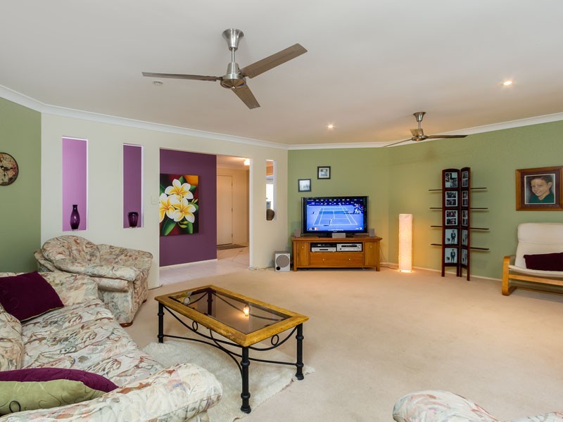 21 Banksia Street, Redland Bay QLD 4165