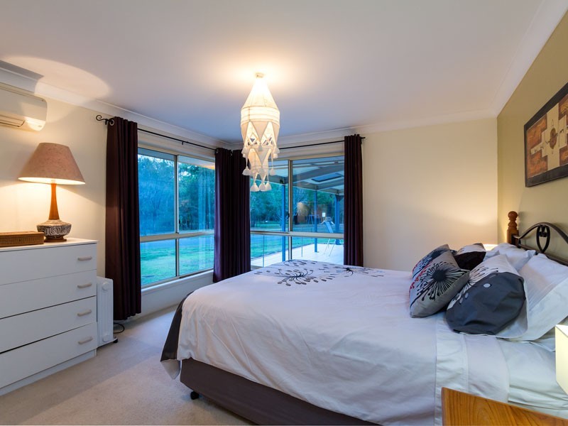 21 Banksia Street, Redland Bay QLD 4165