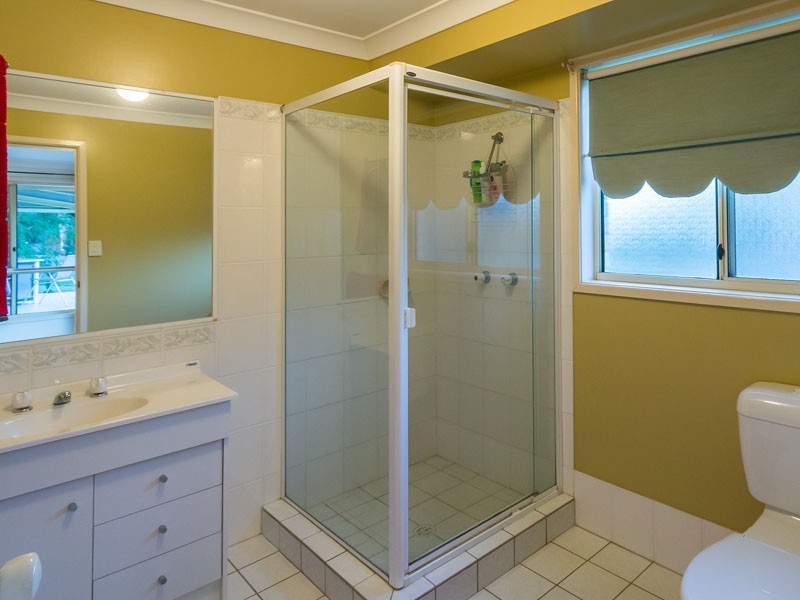 21 Banksia Street, Redland Bay QLD 4165