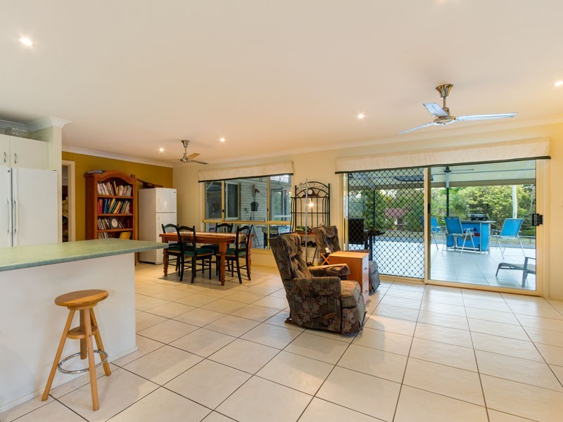 21 Banksia Street, Redland Bay QLD 4165