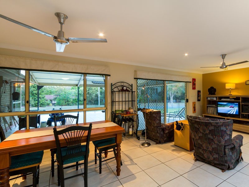 21 Banksia Street, Redland Bay QLD 4165