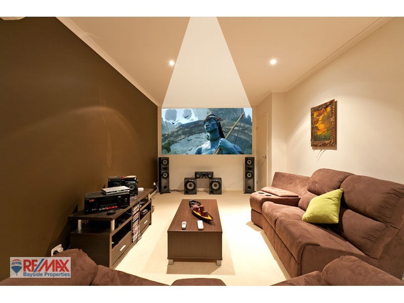 21 Bedarra St, Redland Bay QLD 4165