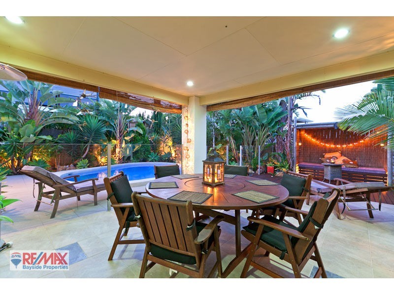 21 Bedarra St, Redland Bay QLD 4165