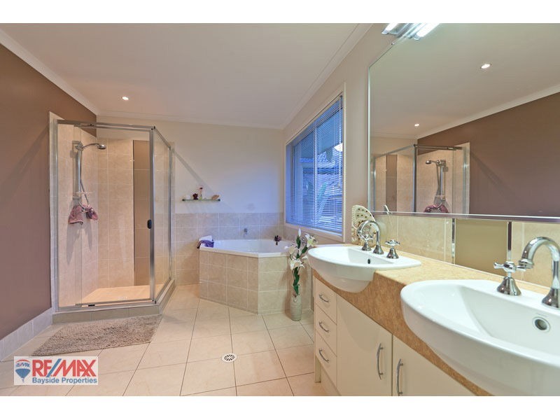 21 Bedarra St, Redland Bay QLD 4165