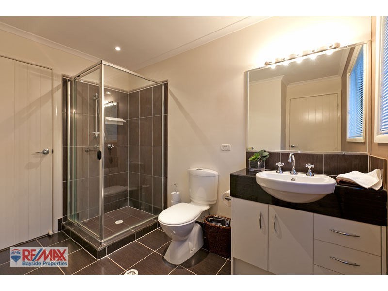 21 Bedarra St, Redland Bay QLD 4165