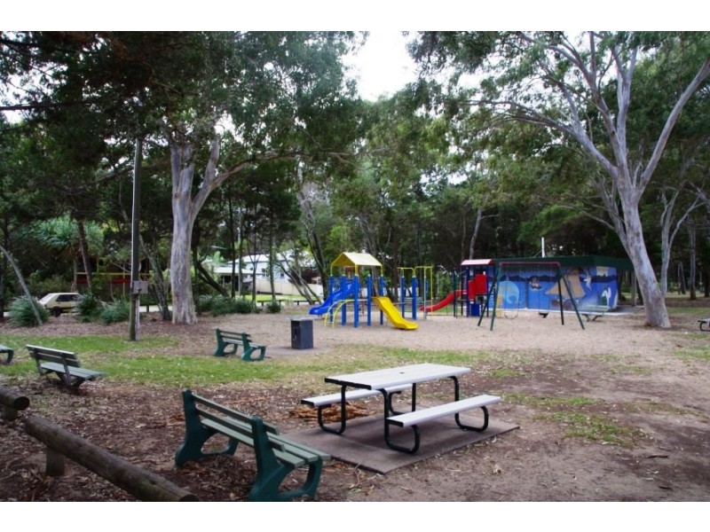 6 WILLIAMS STREET, Coochiemudlo Island QLD 4184