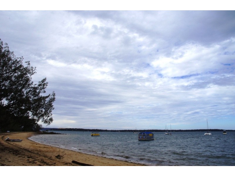 6 WILLIAMS STREET, Coochiemudlo Island QLD 4184