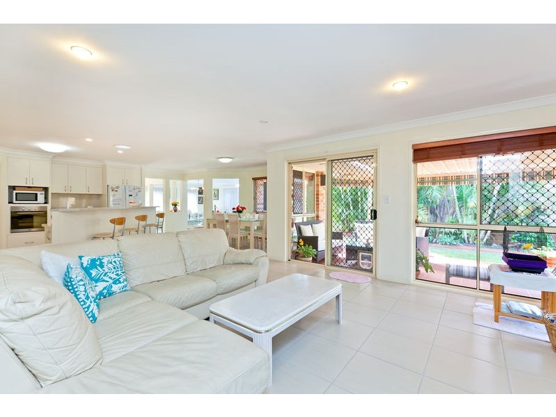 13 Attenborough Circuit, Redland Bay QLD 4165