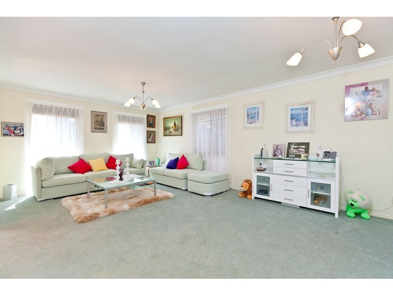 13 Attenborough Circuit, Redland Bay QLD 4165