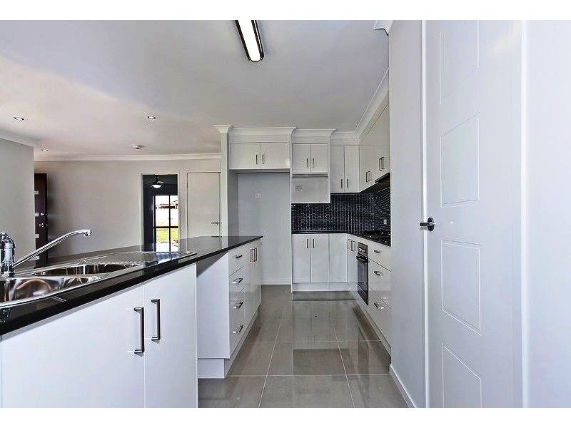 41 PARKGROVE STREET, Birkdale QLD 4159