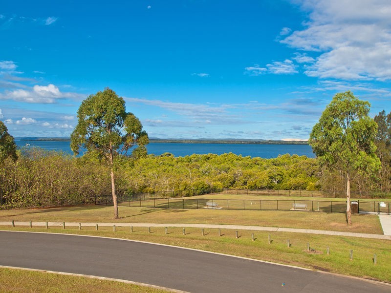 48 Torquay Road, Redland Bay QLD 4165