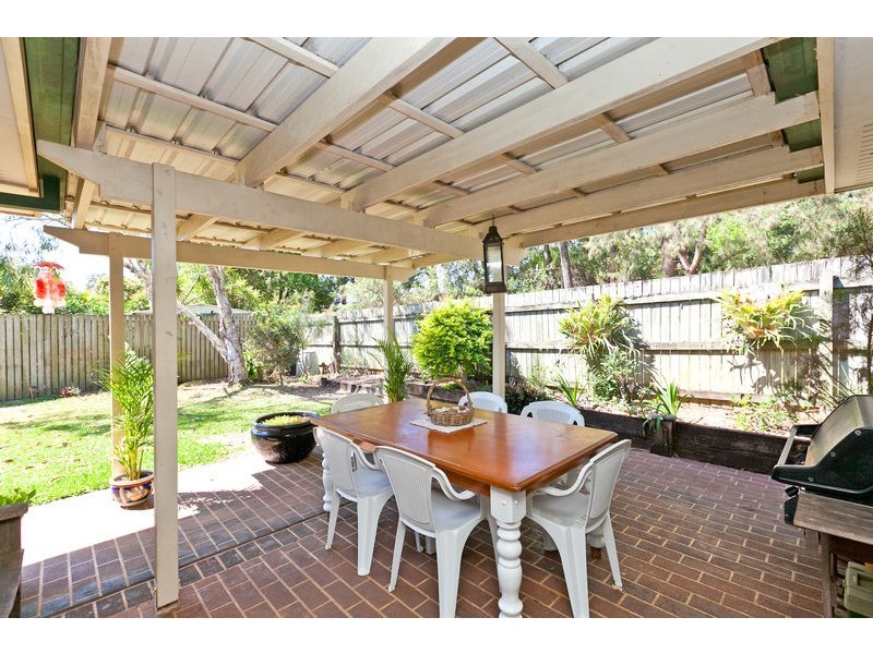 5 Pinelands Cct, Redland Bay QLD 4165
