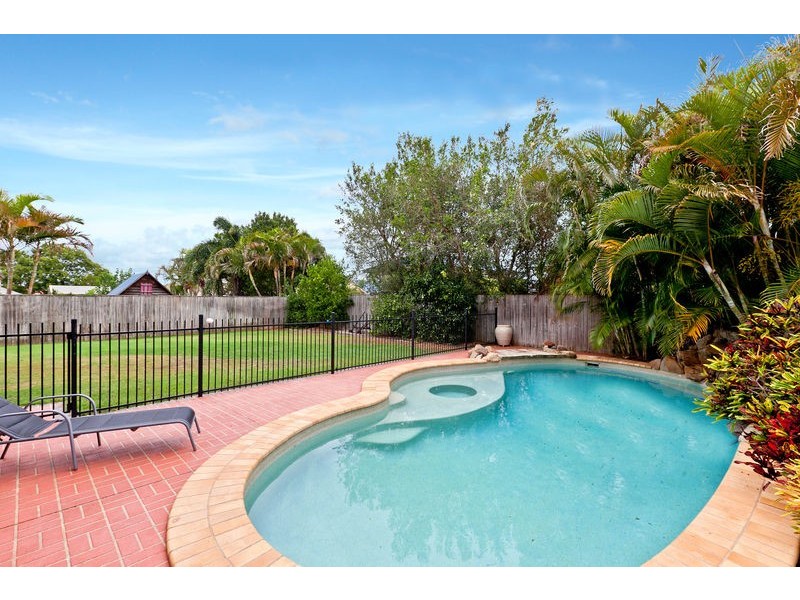 14 Wilohurst Drive, Redland Bay QLD 4165