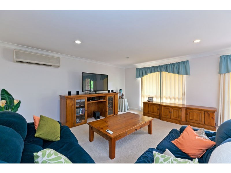 13 Banksia Street, Redland Bay QLD 4165