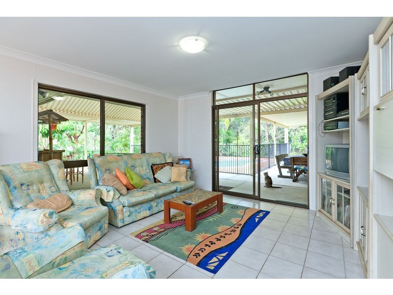 13 Banksia Street, Redland Bay QLD 4165